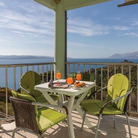 Beautiful Apartment In Krvavica With Wifi Dış mekan fotoğraf