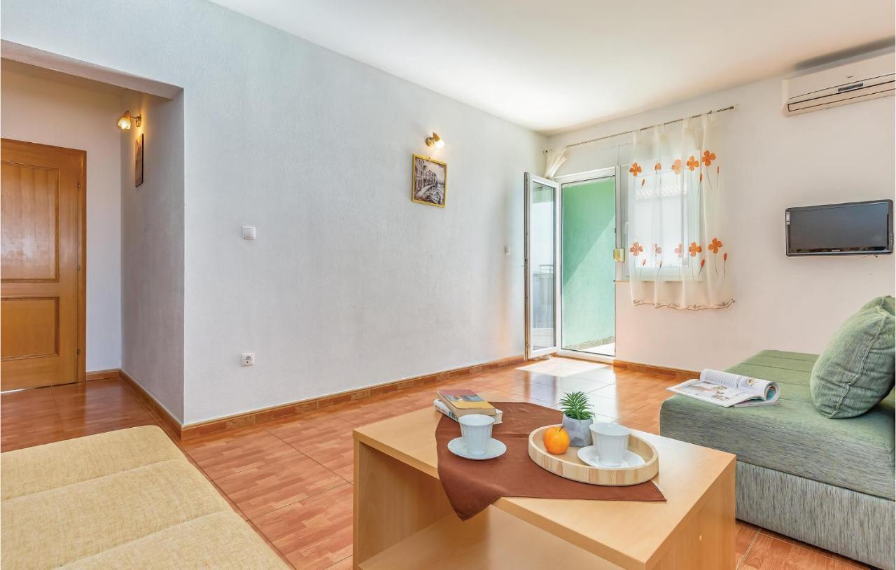 Beautiful Apartment In Krvavica With Wifi Dış mekan fotoğraf